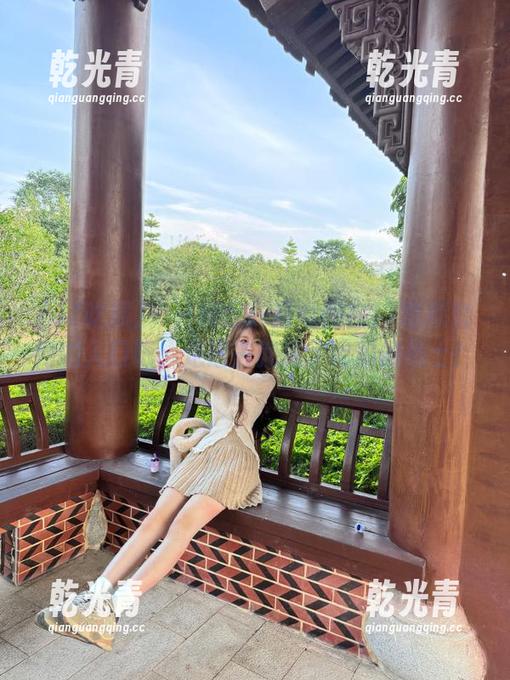 ——和我一起徘徊在17吃瓜官网的入口吧，走进去就成了吃瓜的战士！