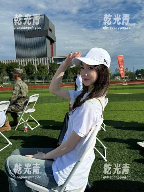 51在线吃瓜 直达娱乐圈里的隐秘角落,51在线吃瓜不怕你好奇!