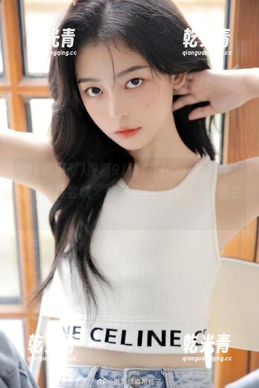 按照91吃瓜网的app指导，今天我要尝试“站着吃瓜”挑战，结果会是啥呢？
