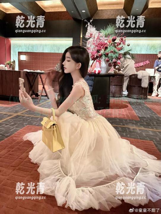www.吃瓜：我们全是站着看热闹的人，哦，还有瓜！