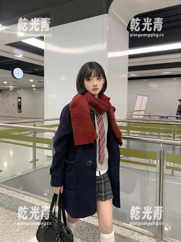 九一吃瓜群 九一吃瓜群苹果版:不小心吃到一颗‘甜蜜’的瓜!