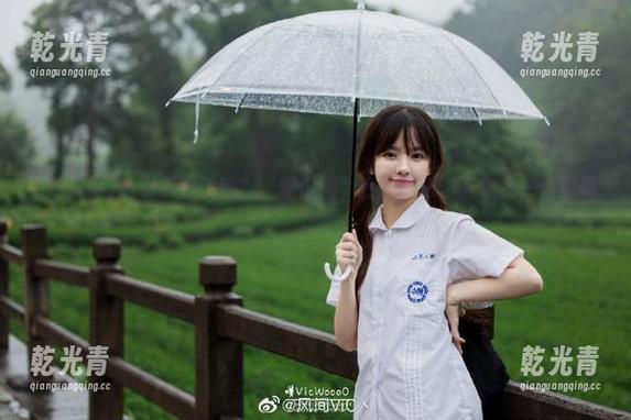听见瓜声了吗？“吃瓜网”直达眼球，下载来一饱眼福！
