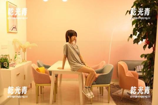 “明星黑料苹果版”：谁说甜蜜的爱情没有刺？改天我给你推荐个老司机