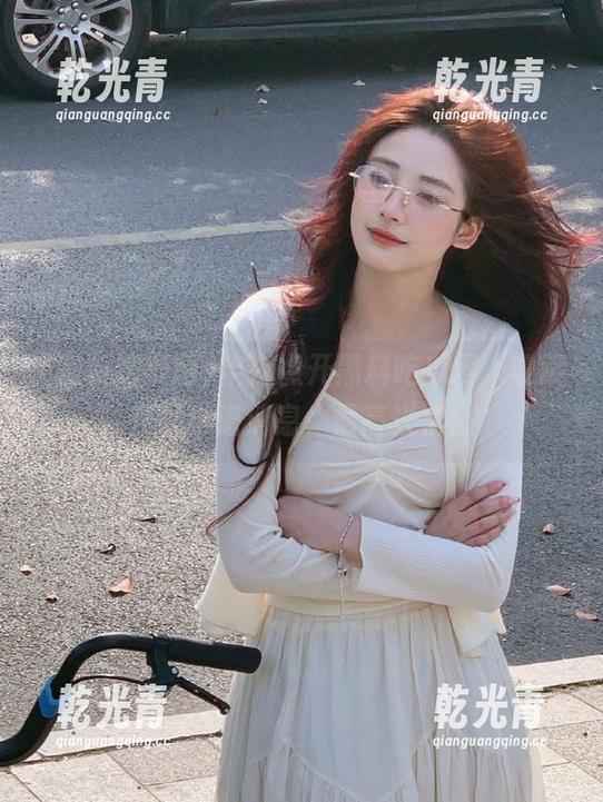 半夜点开黑料吃瓜网，收藏在线小道消息，最高兴了！