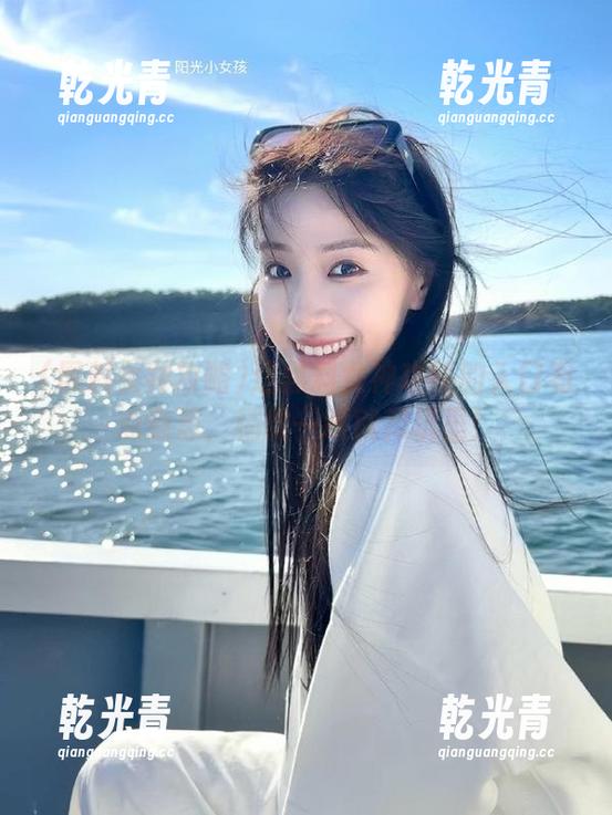 这黑料女神攻略的入口有点意思，稍微一踩就掉坑里！