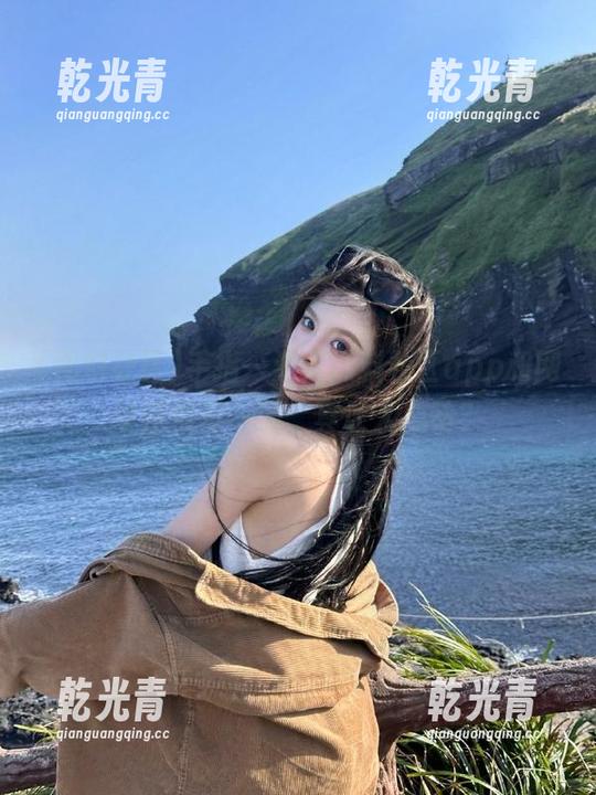手指一滑，黑料社区app和网址依偎在一起，真让人心动？